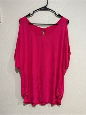 Size 2XL Women’s Cold-Shoulder Tunic Top — Hot Pink long and gorgeous
